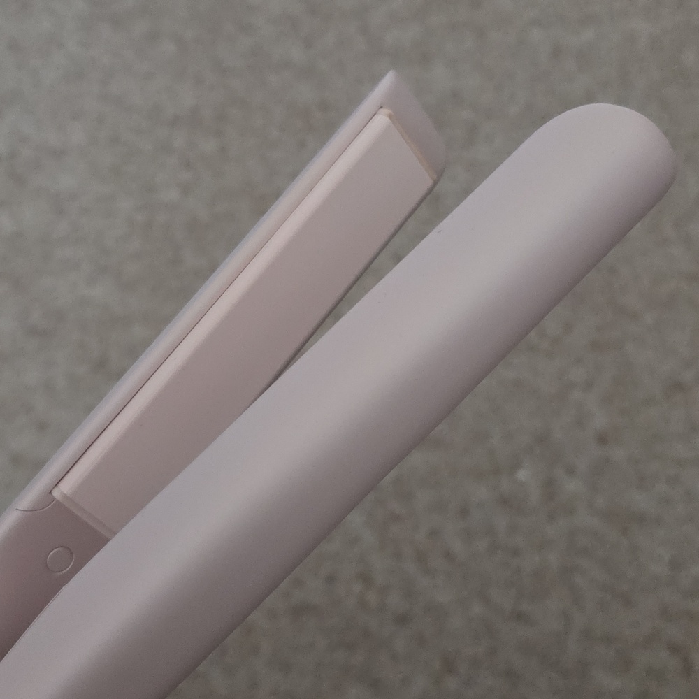 T3 SinglePass Smooth X Professional Flat Iron with Extra-Long Plates - Picture 2 of 5